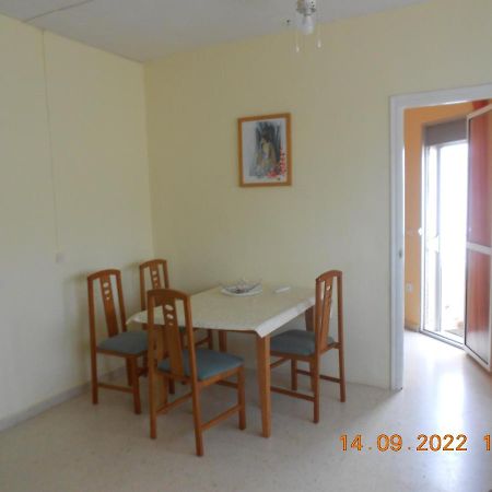 Apartment On The Sea Torrevieja Exterior photo